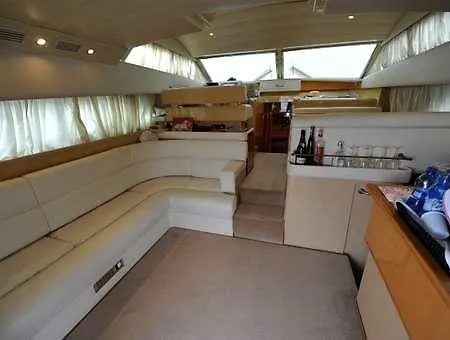 Raxul Boat Πλωτό κατάλυμα