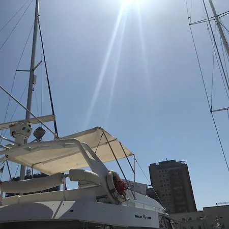Raxul Boat Πλωτό κατάλυμα